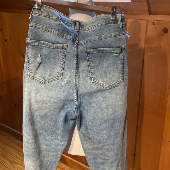 Mom Jeans - Picture 7 of 11